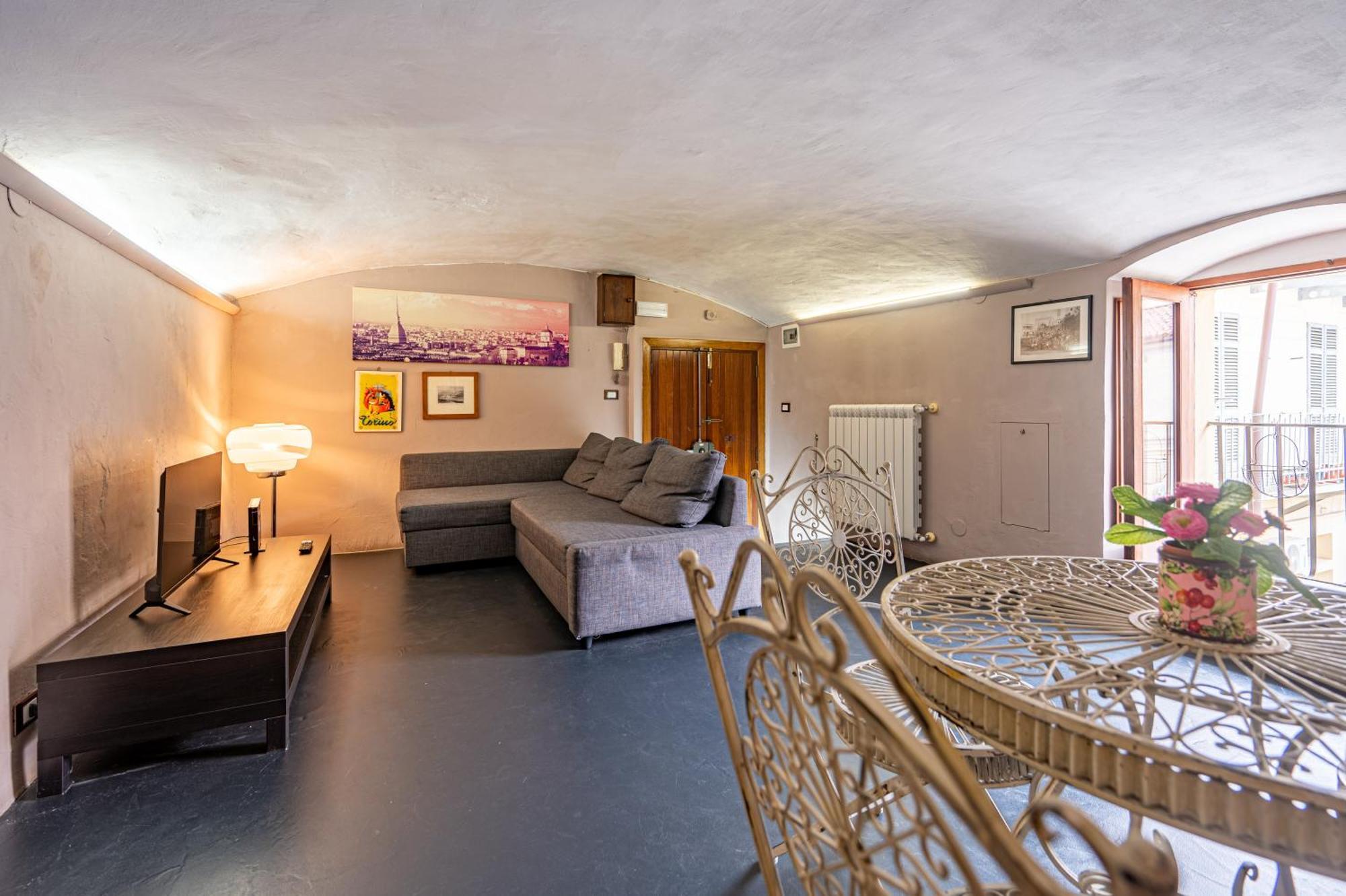 Loft Verga, Cuore E Stile In Centro A Torino Buitenkant foto
